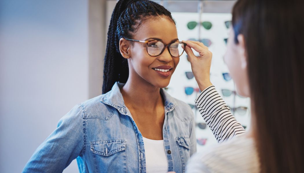 20 Smart Tips for Picking Prescription Glasses That Suit Your Face Shape